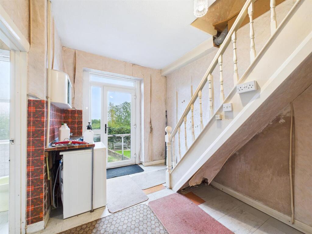 6 - 3-bedroom terraced house.jpg
