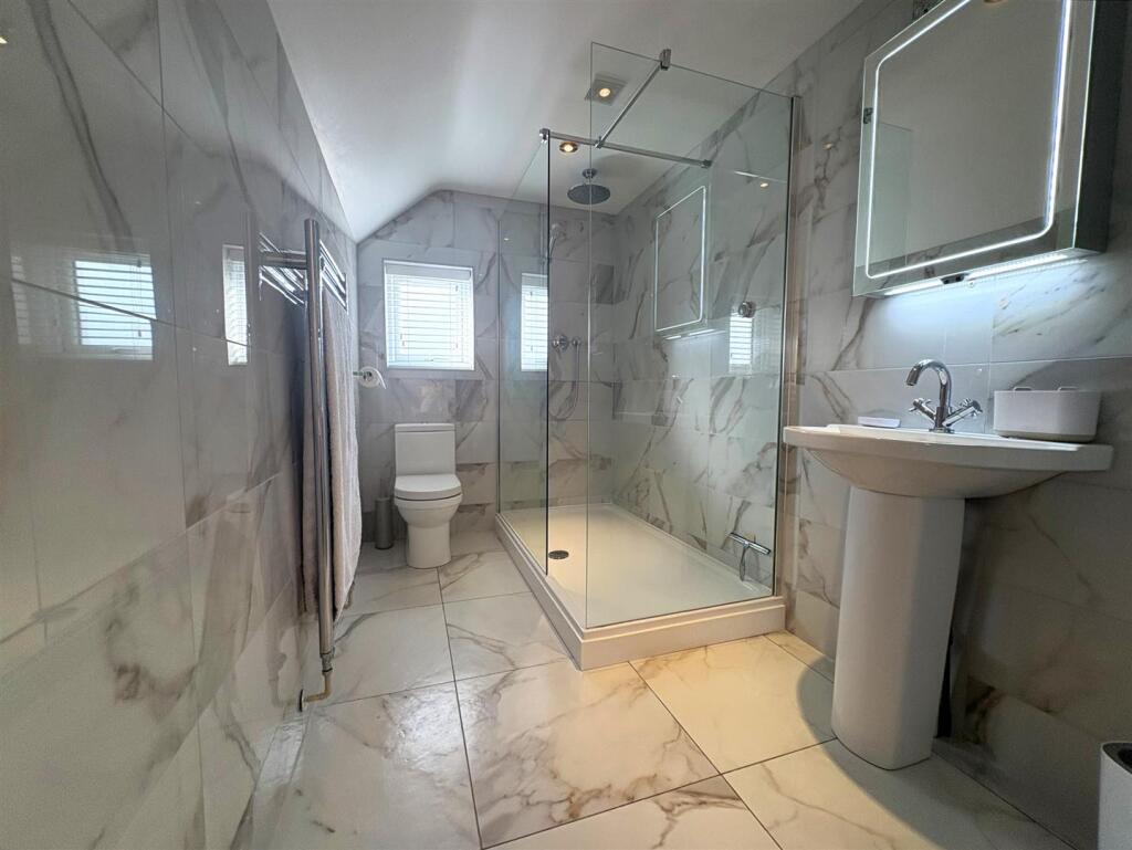 Ensuite Shower Room