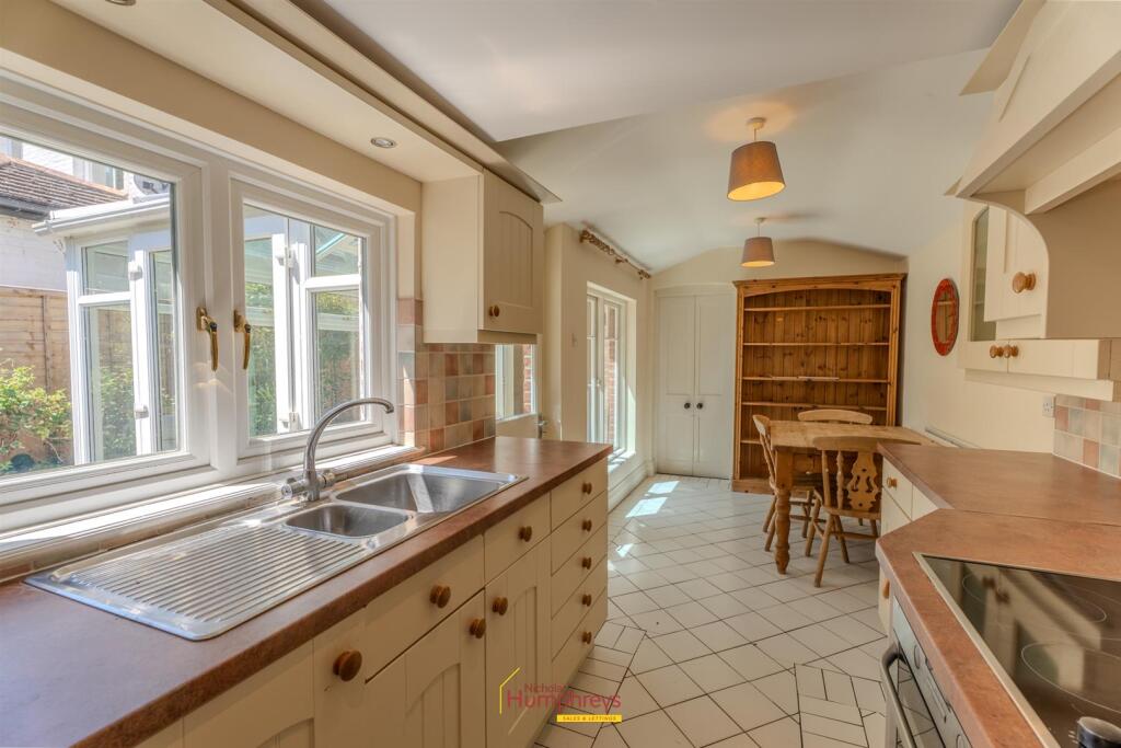 NEW Greenhill Close -11.jpg