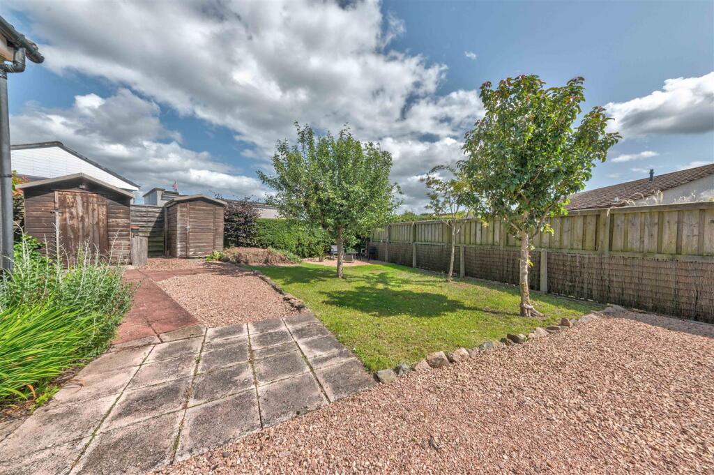 27 Hillview Road Balmullo-12.JPG