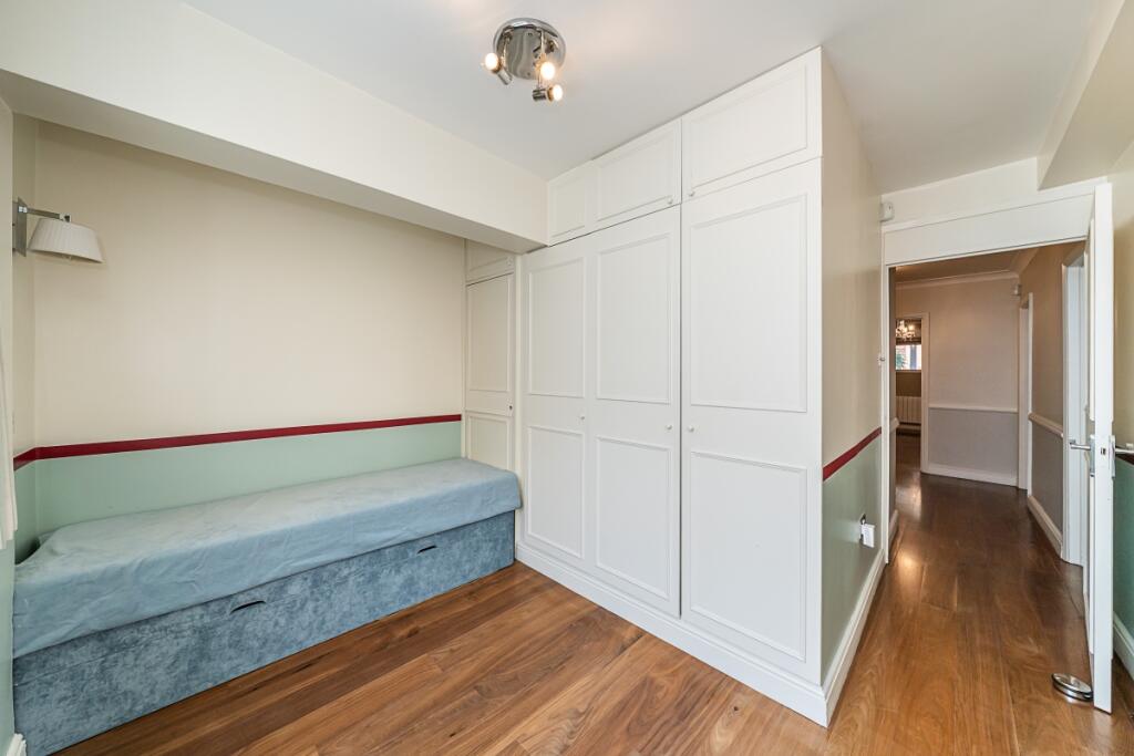 1-2-Bristol-House...