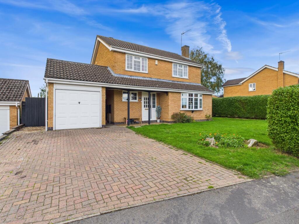 1. CAM04922G0-PR0066-STILL001