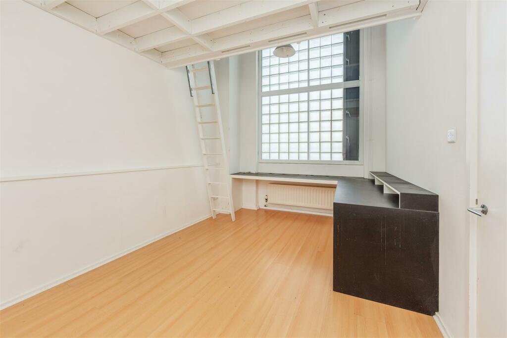 office bedroom.jpg