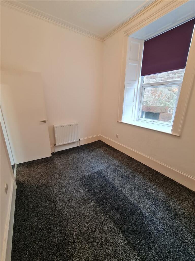 1c Sandgate Bedroom1.jpg