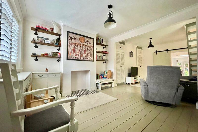 Photo 3