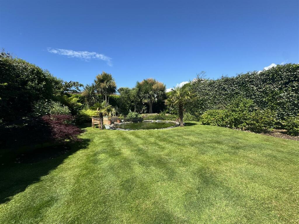 REAR GARDENS