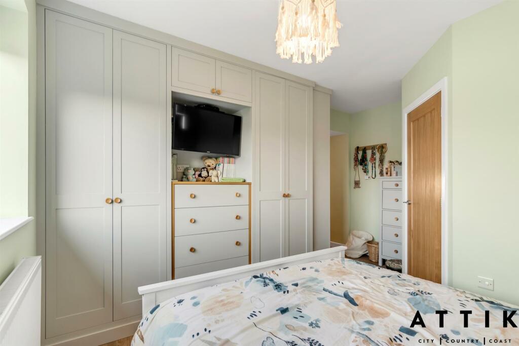 2 Green Park, Harleston, IP20 9DT (19).jpg