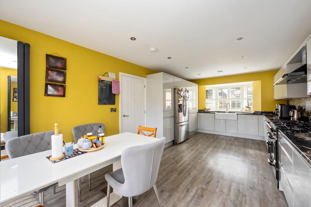 Kitchen / Dining Room