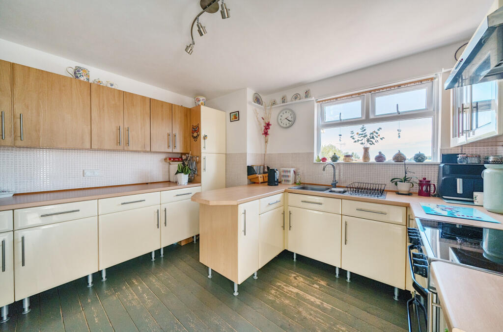 36-6823a1281bb25-...