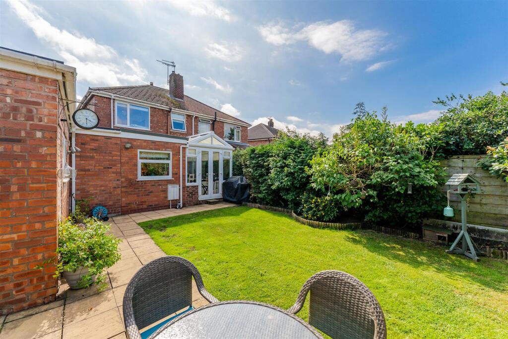 10 Rayleigh Avenue, Davenham-6.jpg