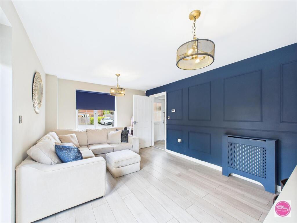 Oakway Drive, Woodville