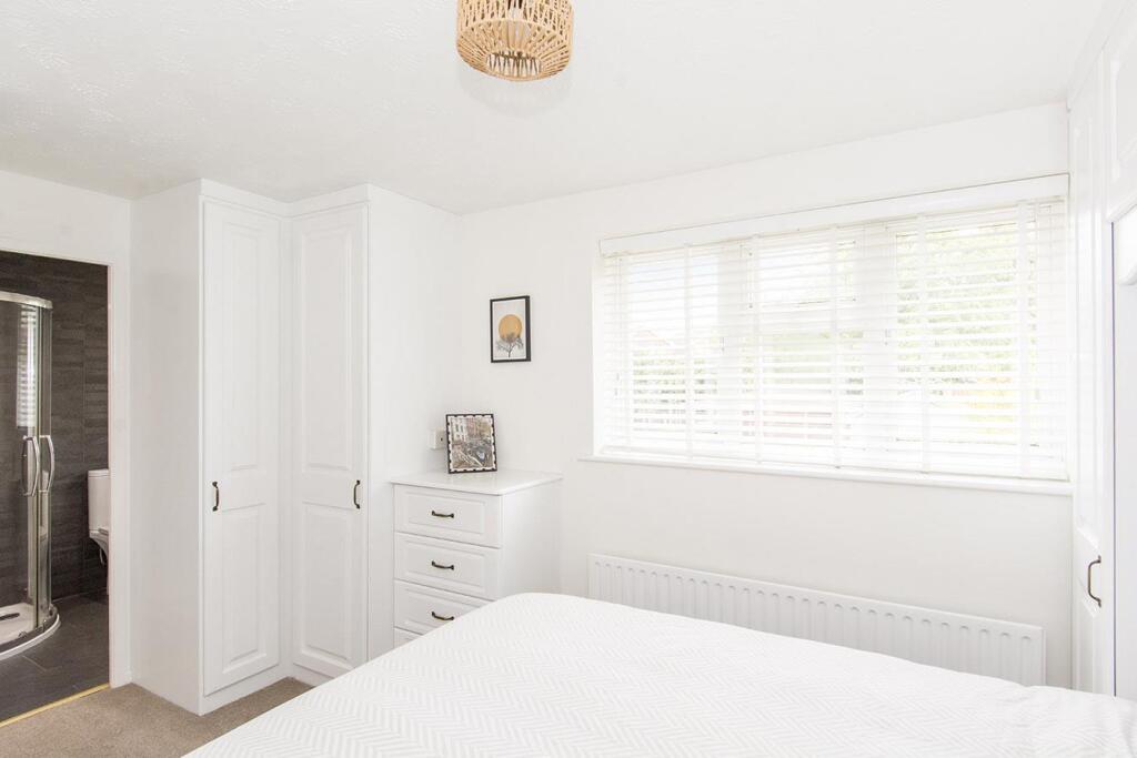 Master Bedroom Photo 2