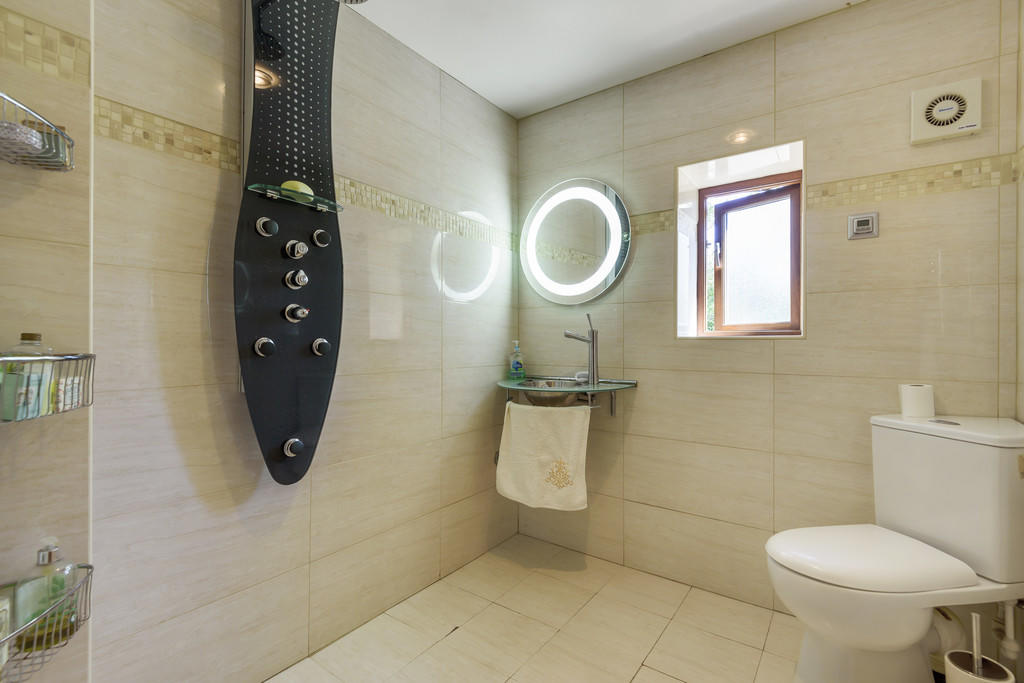Guest Suite Wet R...
