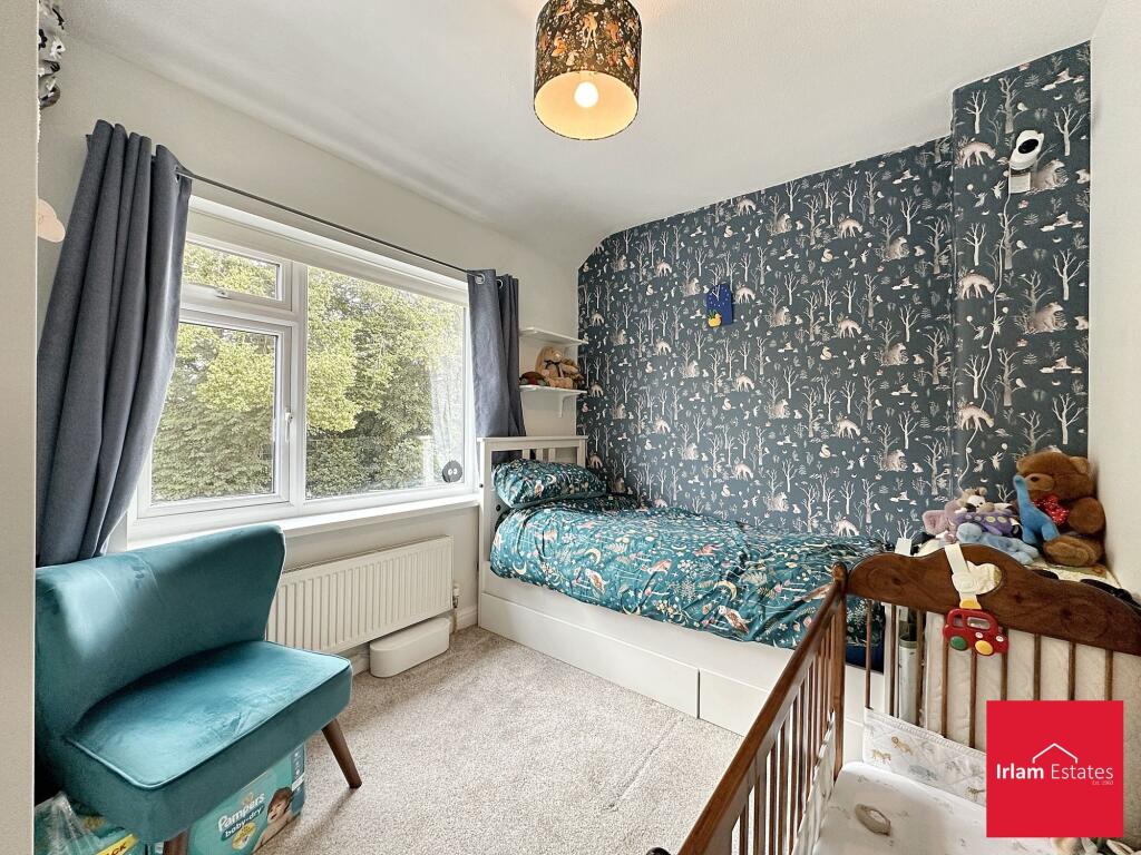 BEDROOM 2