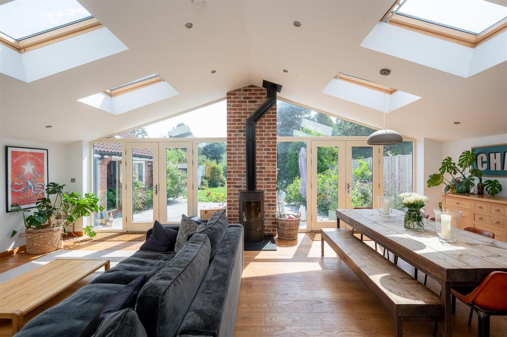 LIVING./ DINING / KITCHEN