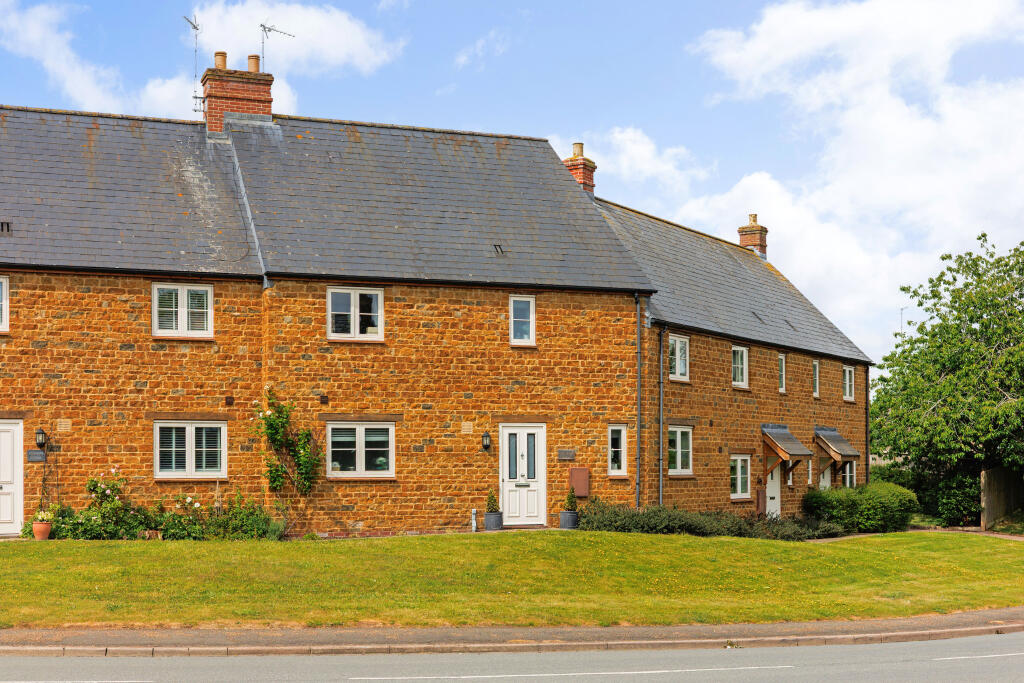 Canons Ashby Road, Moreton Pinkney, NN11