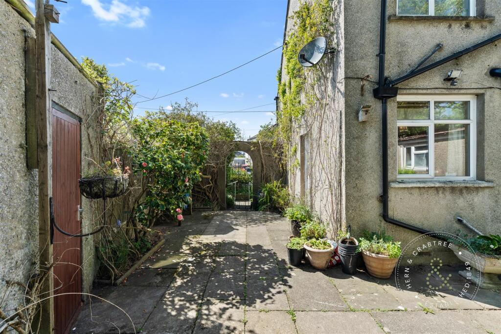 Wentloog Road, Rumney, Hern Crabtree (21).jpg