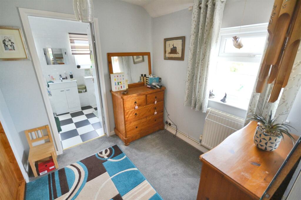 Dressing Room/Landing