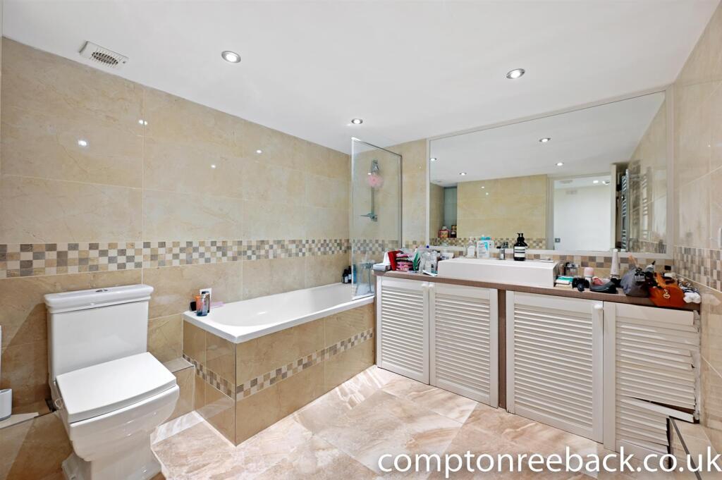 CR - 89 South Lodge - Bathroom 1.jpg