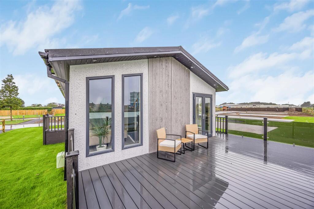 Plot 17 Littlehampton Marina-Small-PorticoMarketin