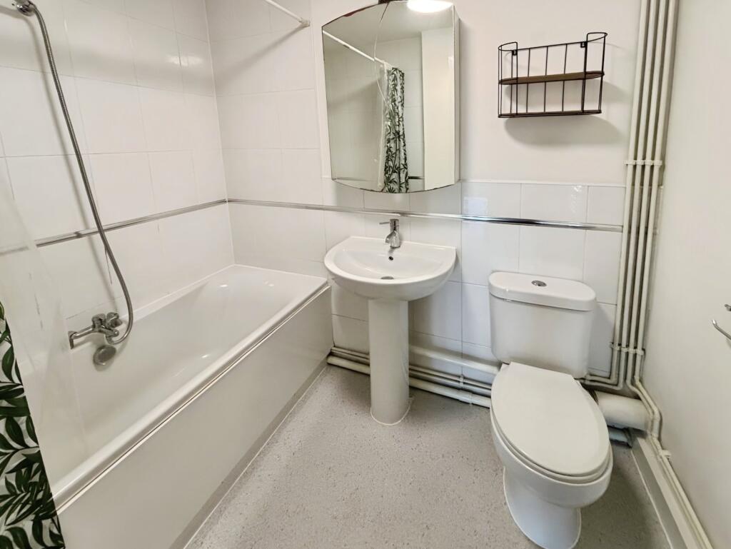 Bathroom/Wc
