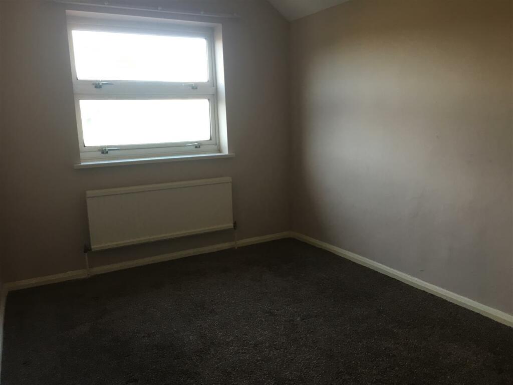 Bedroom 2.JPG