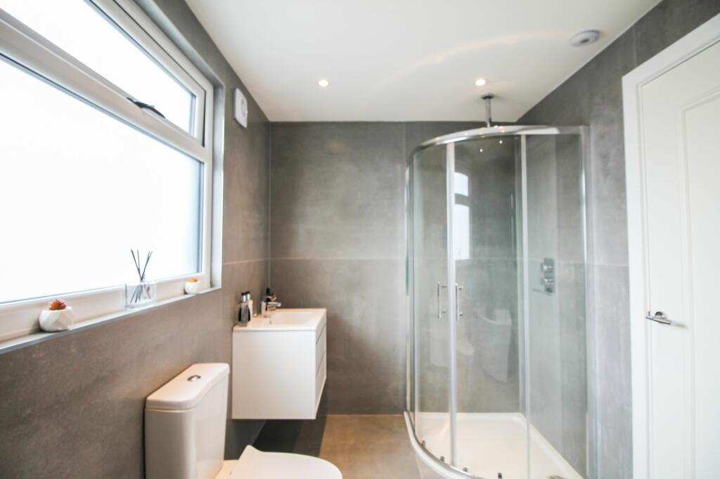 Main Bathroom