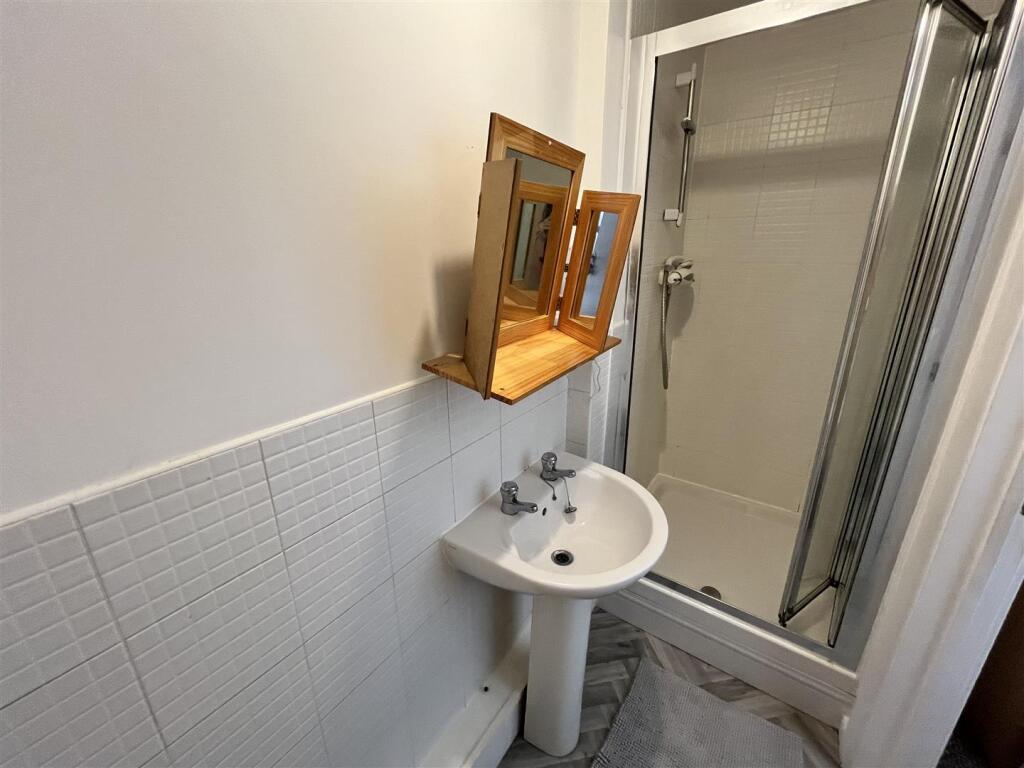 En Suite Shower Room