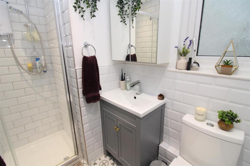shower room.JPG