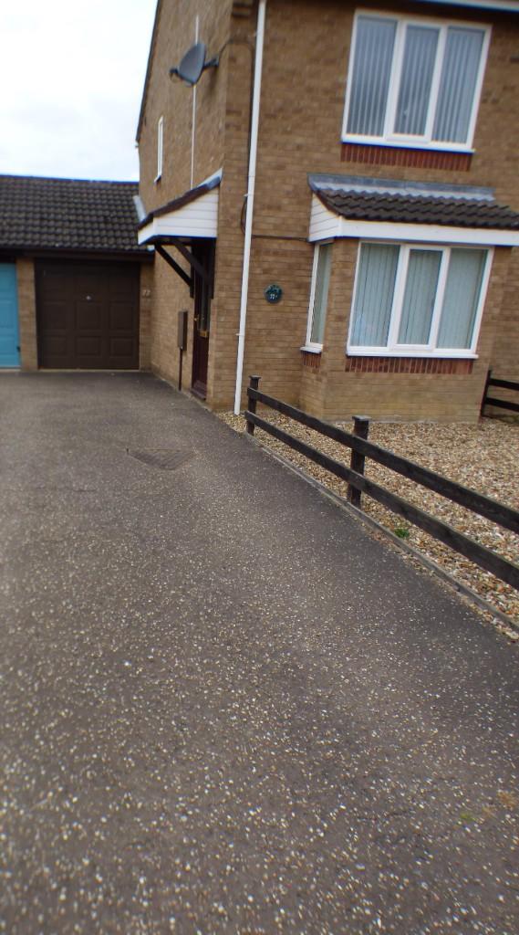 Driveway/Garage