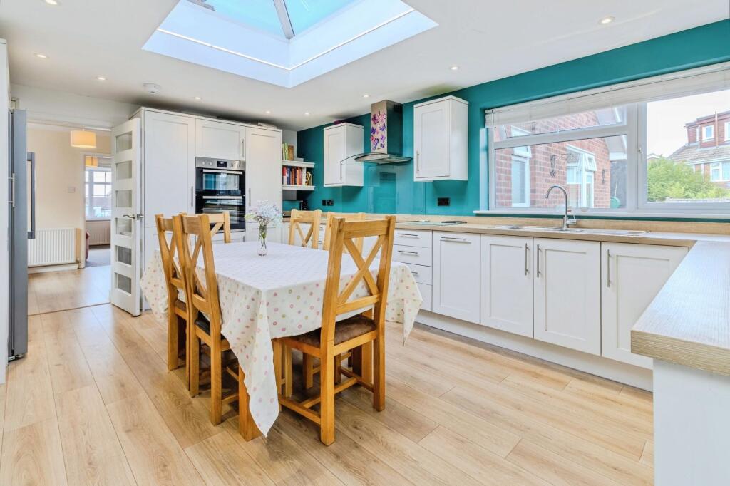 kitchendiner1
