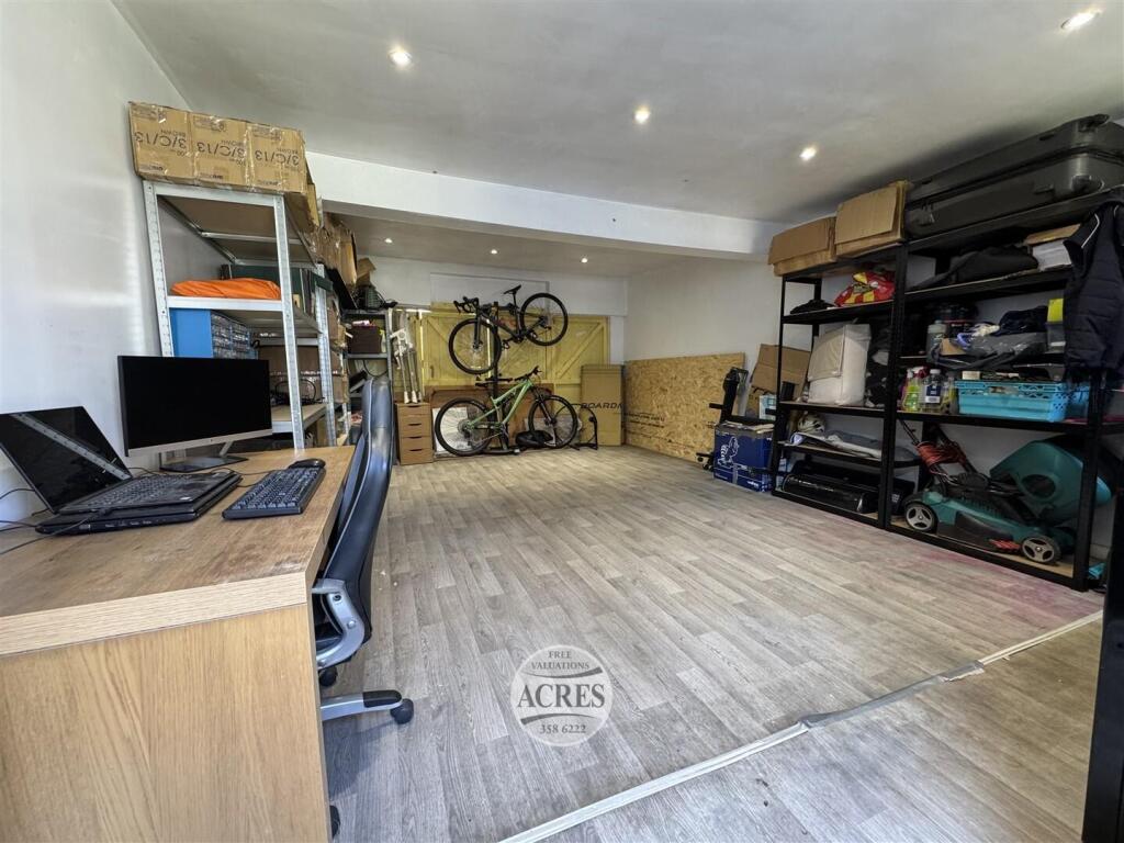 IMG_4645 (Large).jpg