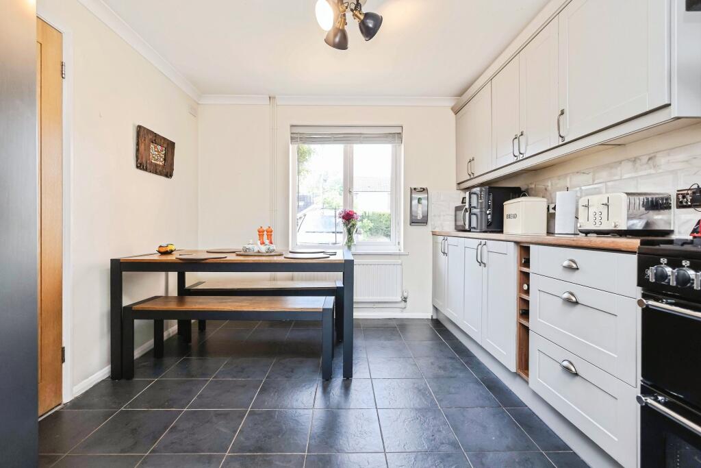 8temesideclosewr158ub-26