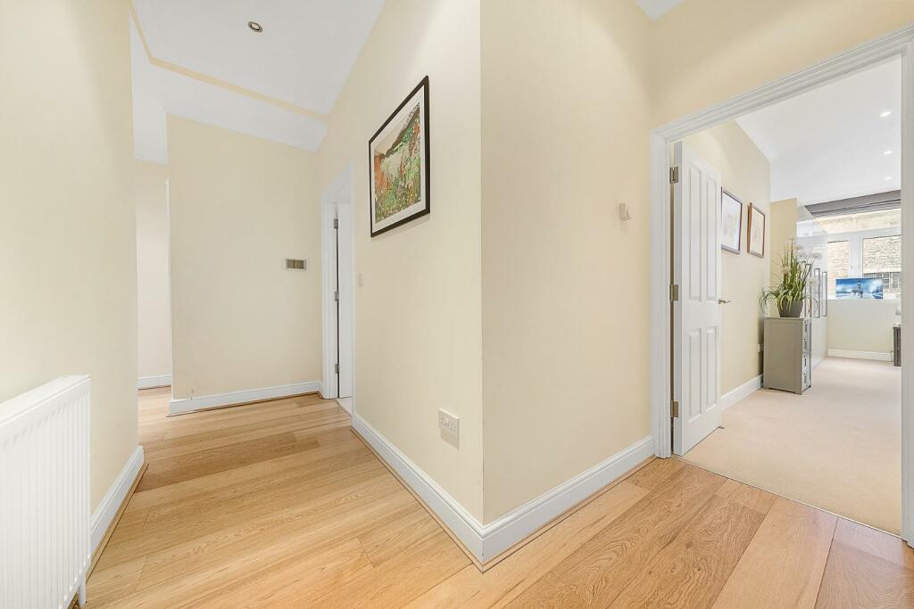 Hallway.jpg