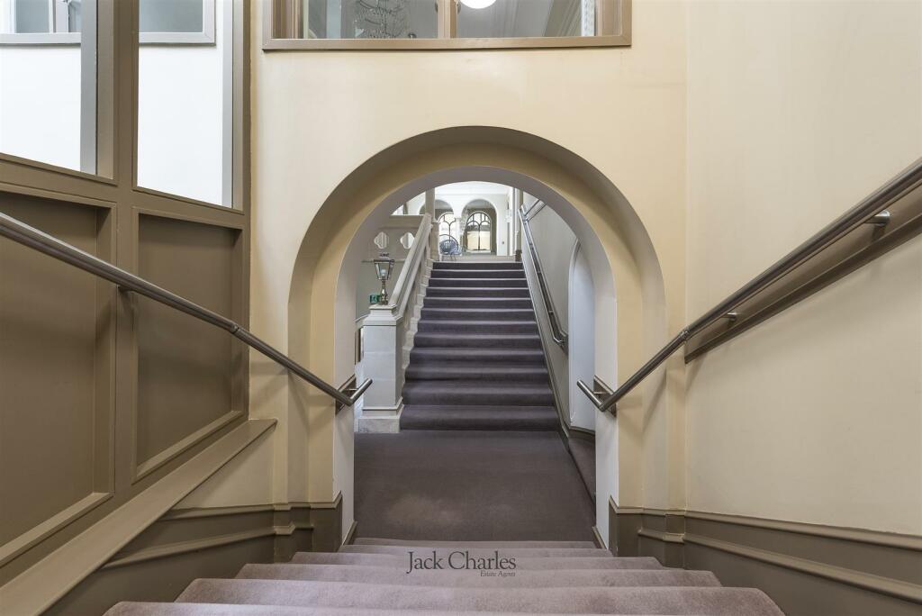 13 Lillesden House, TN18 4QG 015.jpg