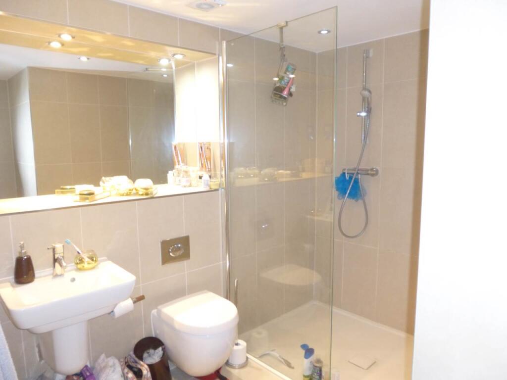 Pepys Court Ensuite