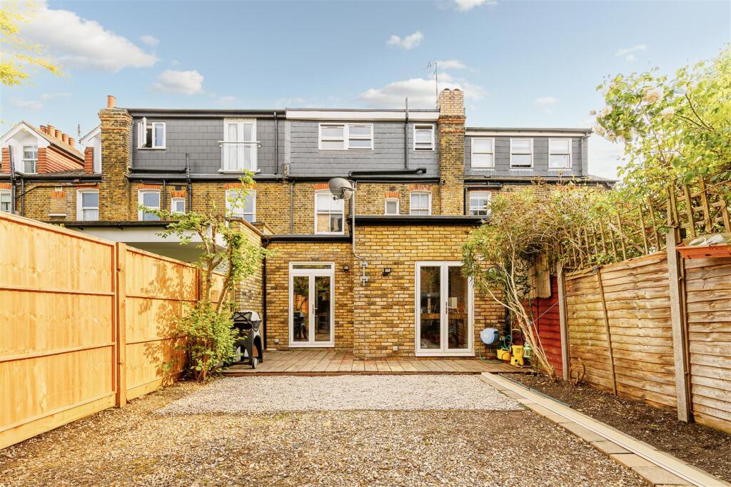 GFF, 4 Grasmere Avenue-8.jpg