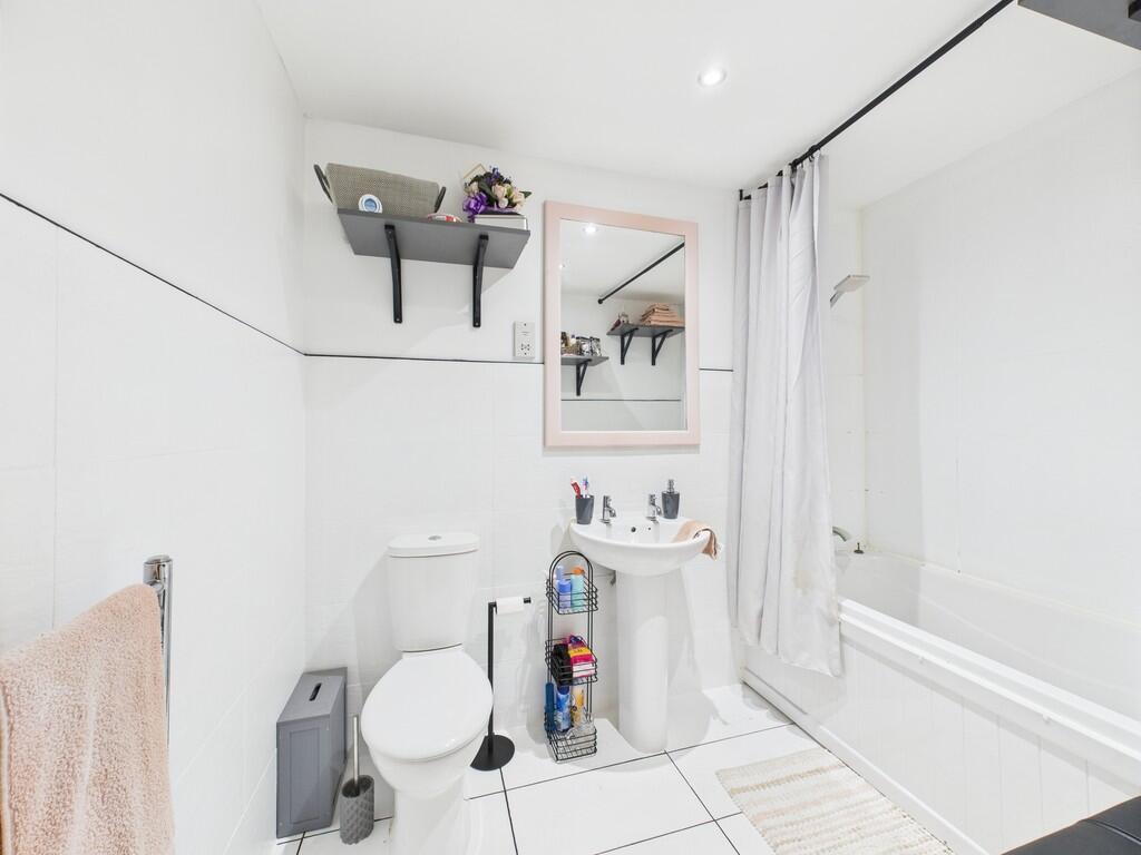 CAM01835G0-PR0235...