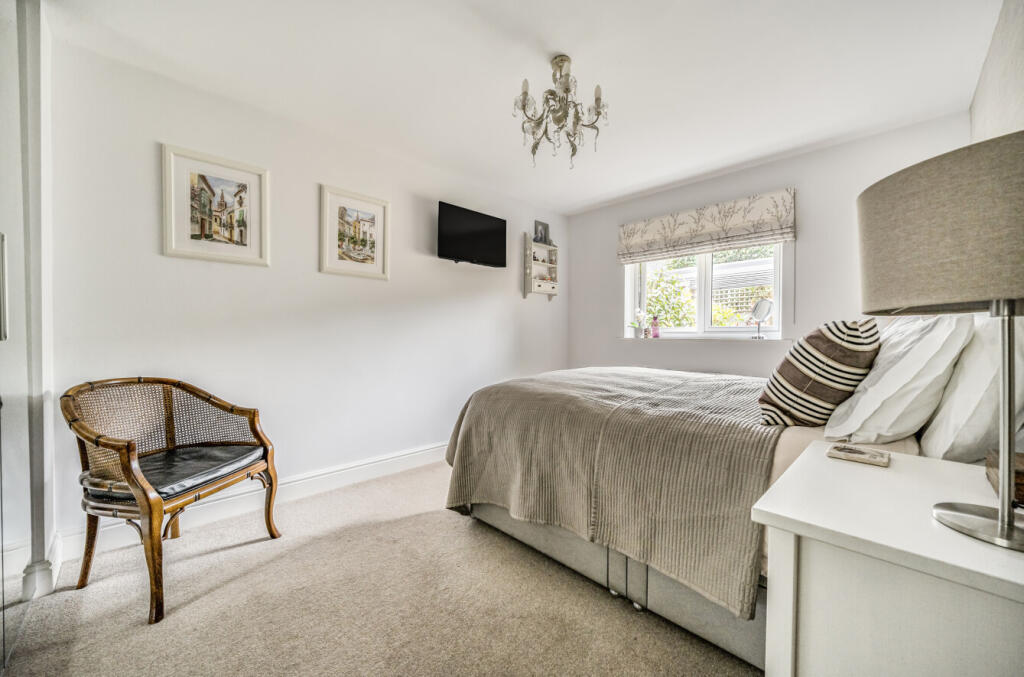 1323608-8-6890ebf...