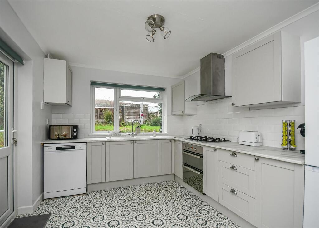 104 Planks Lane -5.jpg