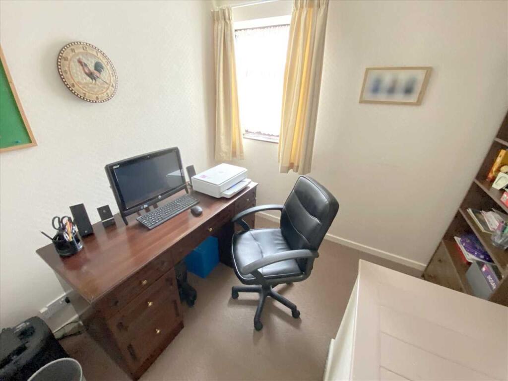 Bedroom 3: