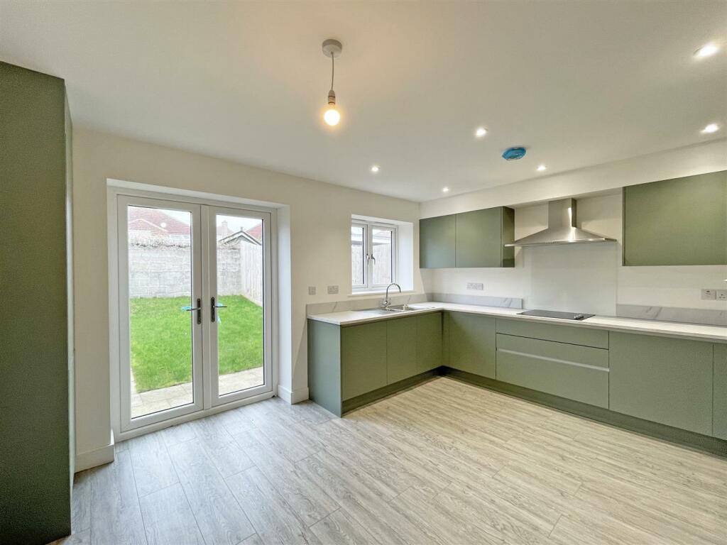 Sound View 4 - Kitchen 2.jpg