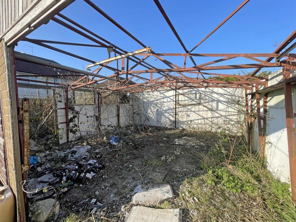 11 - Building Plot for Auction, Lockleaze.JPG