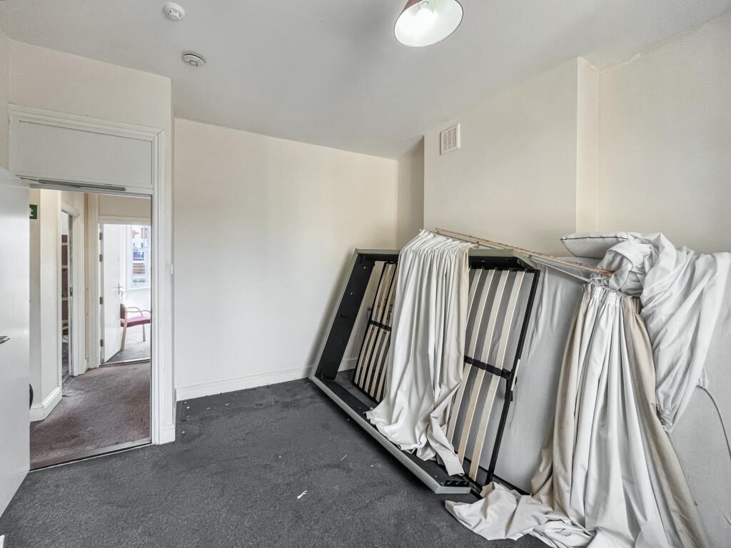 98 Ritherdon Road, Tooting, London SW17 8QQ