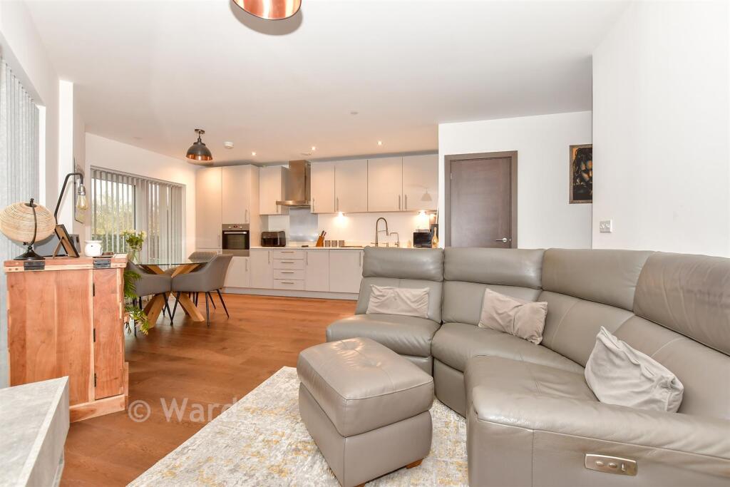 Lounge/Diner/ Kitchen