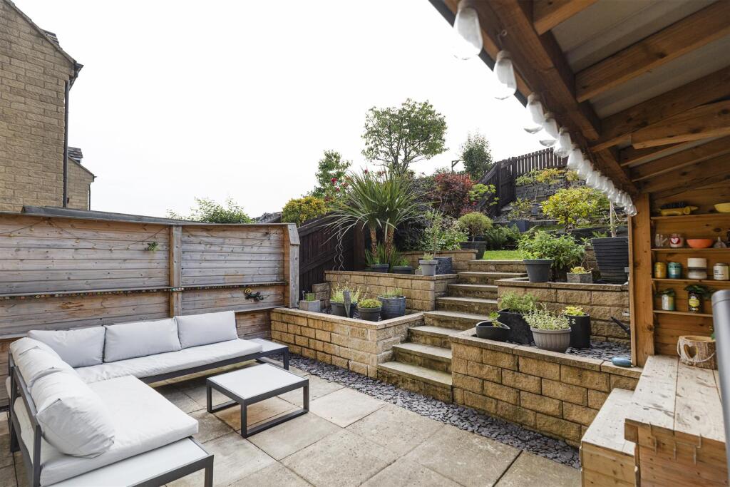 Bramleys Estate Agents - High Bank Close - Elland 