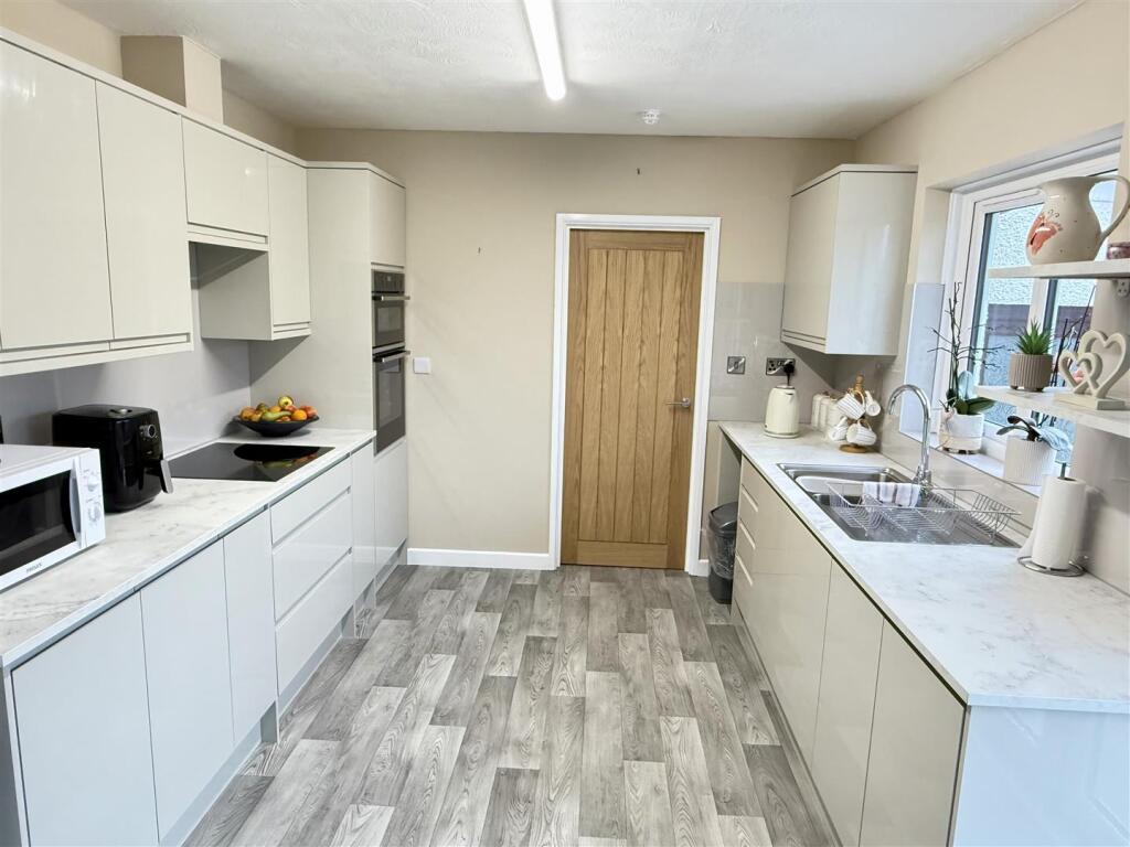 Kitchen diner