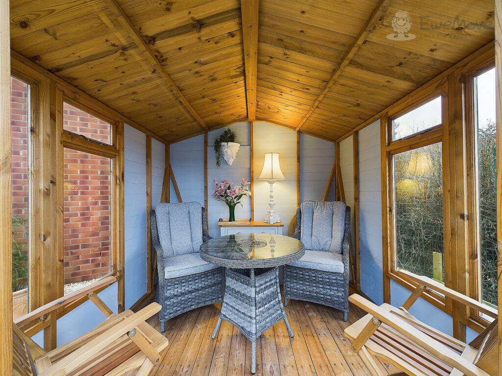 CAM03640G0-PR0034-STILL025