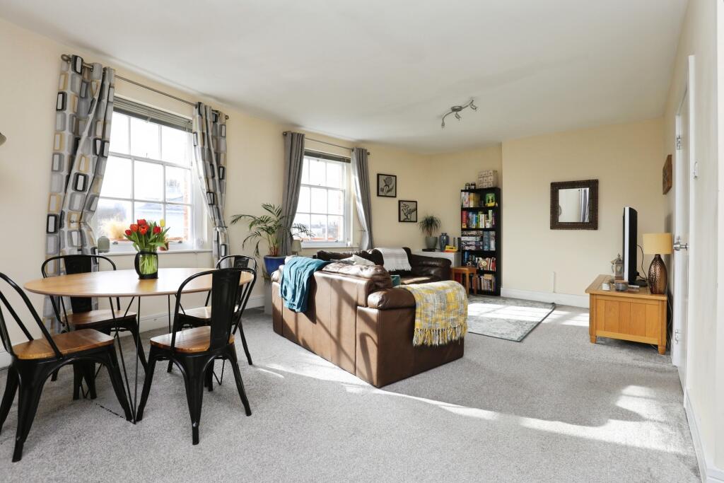 Living / Dining Room