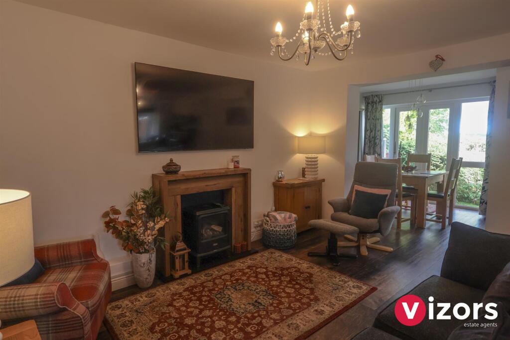 Open Plan Living Room/Kitchen